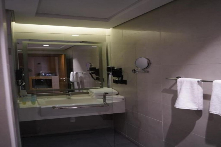 Bathroom 5, Al Hayat Hotel Suites, Sharjah City