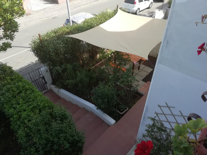 Exterior & Views 3, LA CASETTA DEI GRILLI - Accanto alle Terme di Venturina e 10" dal mare, Livorno