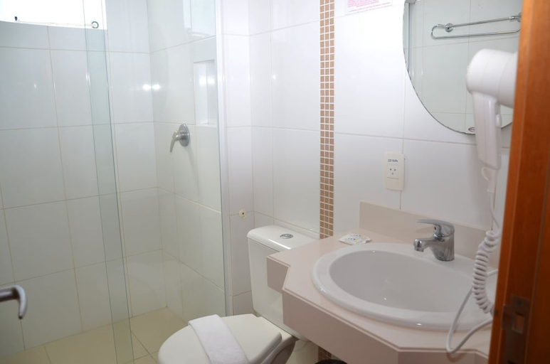 Bathroom 3, Luisa Palace Hotel, Florianopolis