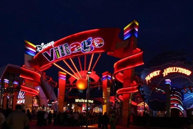 2, Standing cottage in Disneyland, Seine-et-Marne