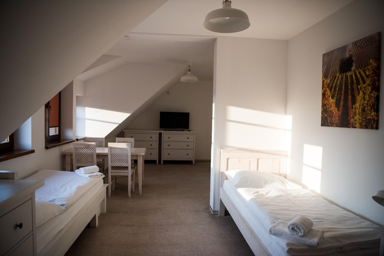 Bedroom 4, Dvur Perlova voda, Litoměřice