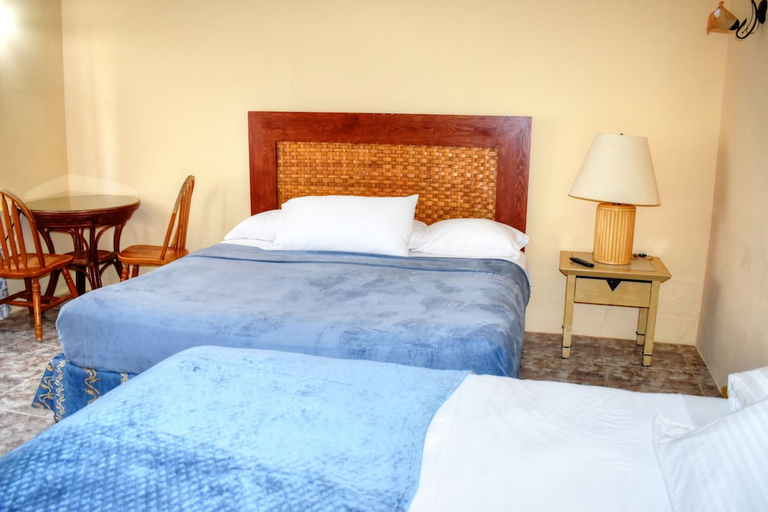 Bedroom 2, Sandra Tours