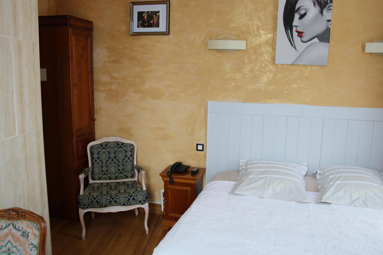 Others 4, Hotel du Gambrinus, Nord