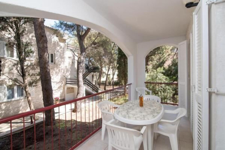 Others 4, Apartments Boguvila -, Supetar