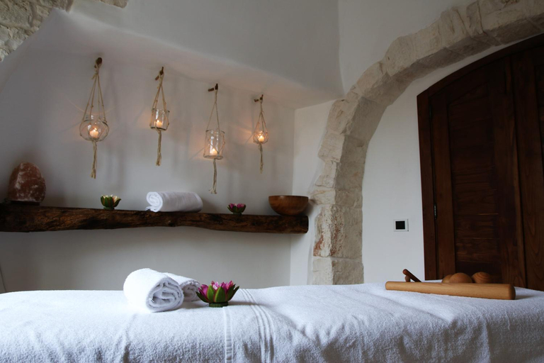 Bedroom, Trulli Holiday Deluxe & Wellness, Bari