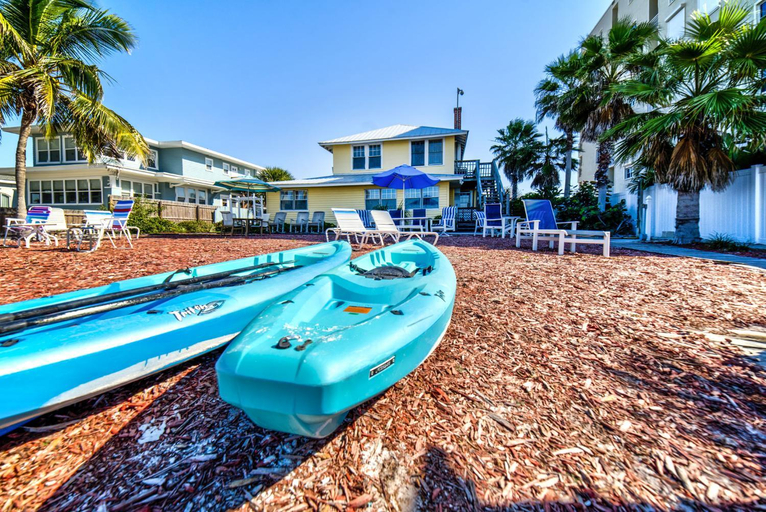 Others 2, Beach Villa A, Pinellas