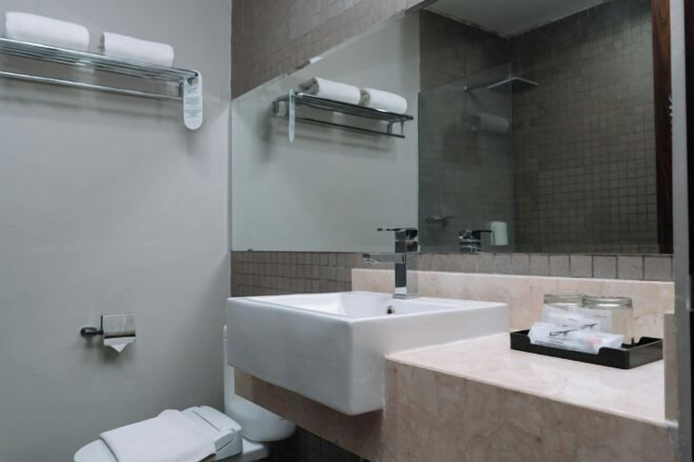 Bathroom 7
