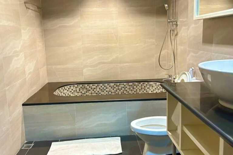 Bathroom 29