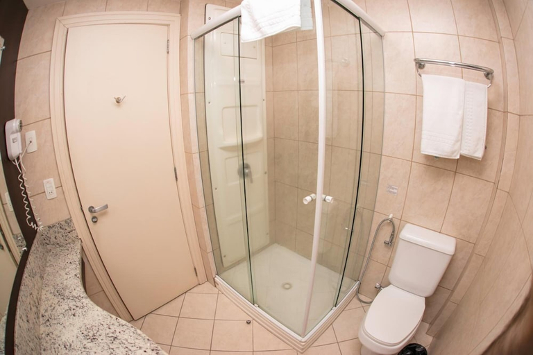 Bathroom 4, Dall Onder Vittoria Hotel, Bento Gonçalves