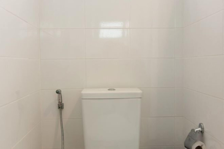 Bathroom 13