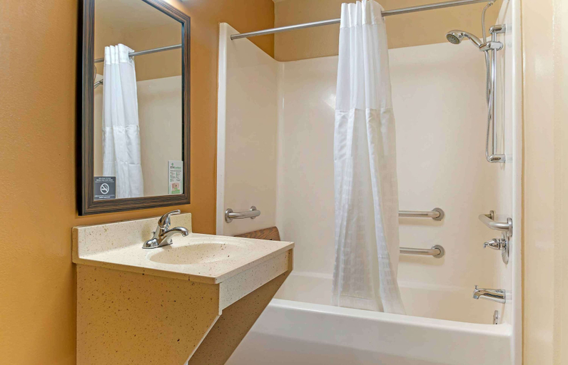 Bathroom 4, Extended Stay America Select Suites - Grand Rapids - Kentwood, Kent