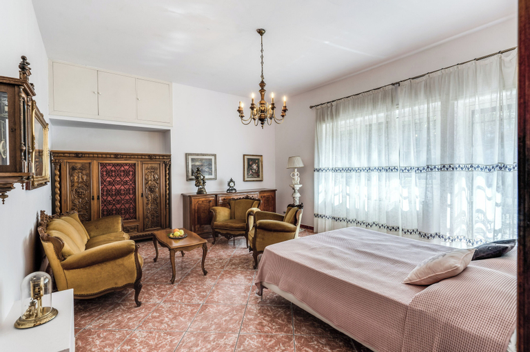 Bedroom 3, Villa Alberici, Rome