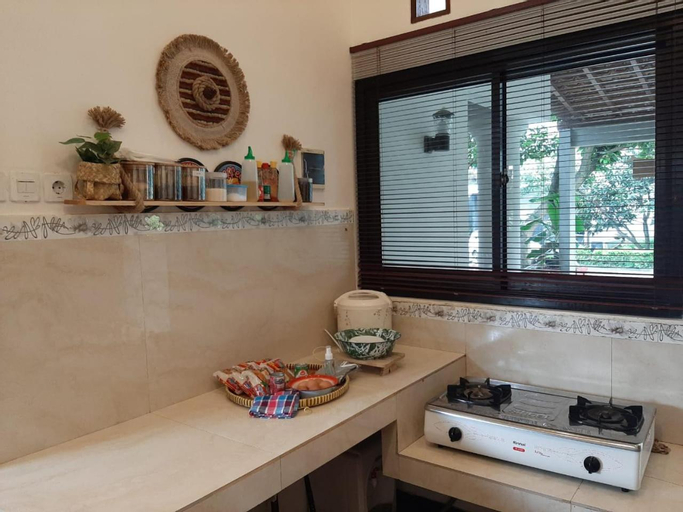 Others 5, OMAH LUMUT Malang, Best Family Villa 3 Bedrooms Free Pool Kolam Renang, Malang