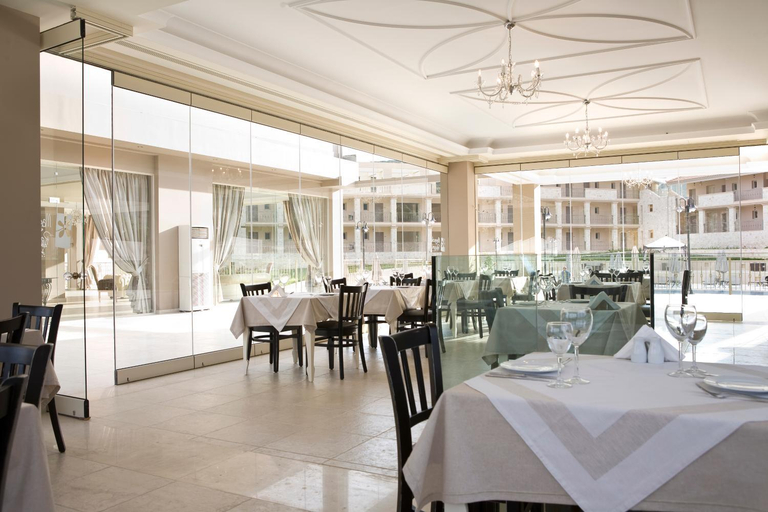 Food & Drinks 5, Magnolia Resort, Ionian Islands
