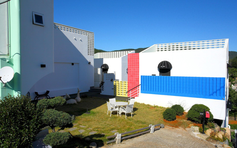 Others 3, namhae elnidonamhae rijoteu, Namhae
