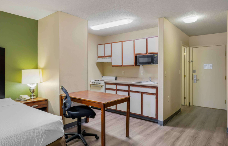 Bedroom 16
