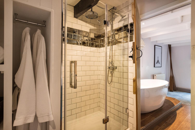 Bathroom 3, The Hideaway & Spa Terrace at Tregoose Old Mill, Cornwall