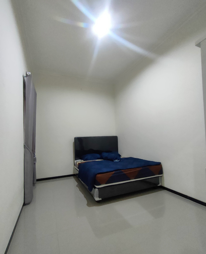 Cordoba B6, Batu