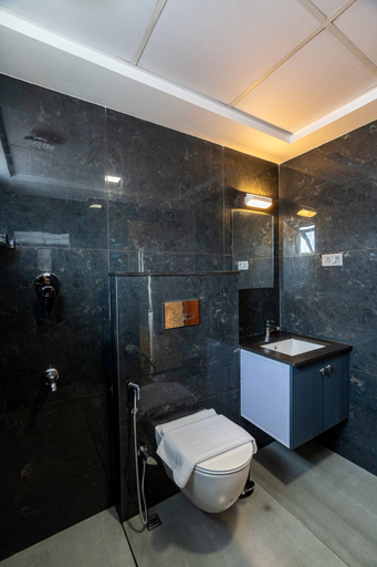 Bathroom 4, Hotel Court 11 by Dimora, Ernakulam