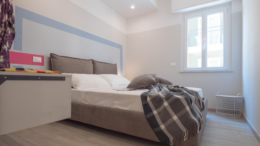 Bedroom 2, Babyaccommodation Family Experience III, Savona