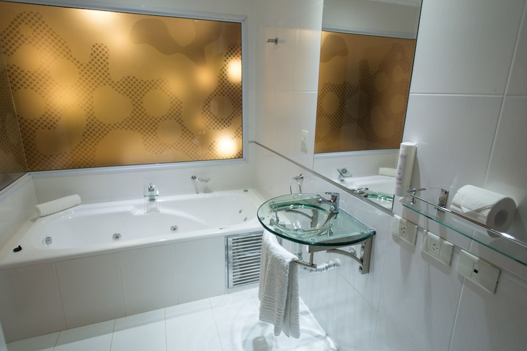 Bathroom 3, City Falls Iguazú, Iguazú