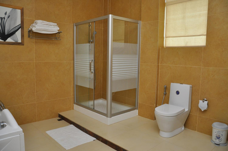 Bathroom 4, Hotel East Lagoon, Eravur Town