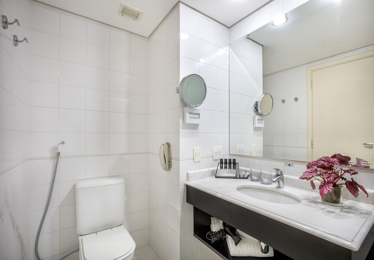 Bathroom 4, Melia Campinas, Campinas