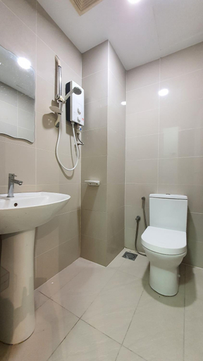 Bathroom 3, Scott Garden Duplex unit by Beestay, Kuala Lumpur