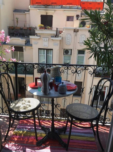 Others 4, Great and light private room in the heart of Nice, Alpes-Maritimes