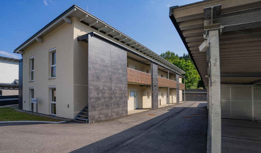 Exterior 13