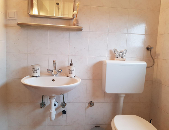 Bathroom 2, Casa Nostra - Sonniger Kustenaufenhalt nahe dem Strand, Vrsar