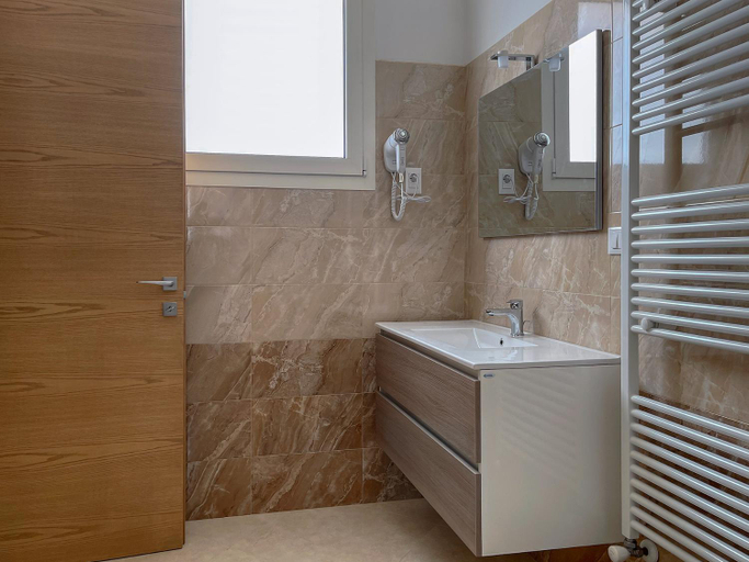 Bathroom 4, Karpignana Hotel, Lecce