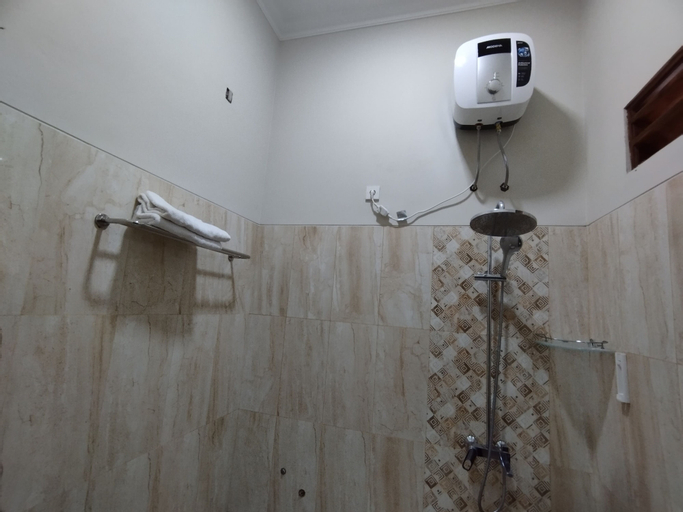 Bathroom 4