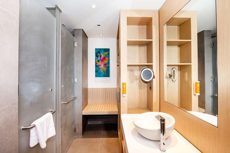 Bathroom 3, Premier Inn Dubai Dragon Mart, Dubai