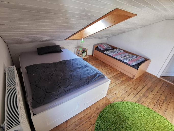 Bedroom 4, Monteurzimmer am Teisenberg, Berchtesgadener Land