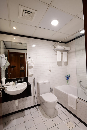 Bathroom 4, Pearl Marina Hotel Apartments, Dubai