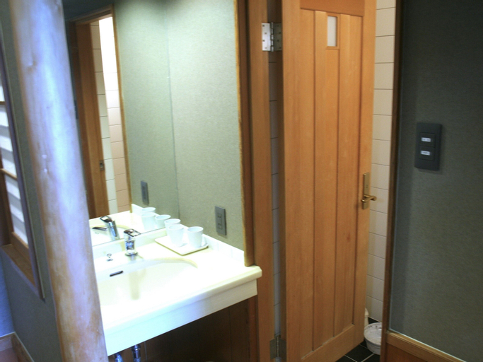 Bathroom 8