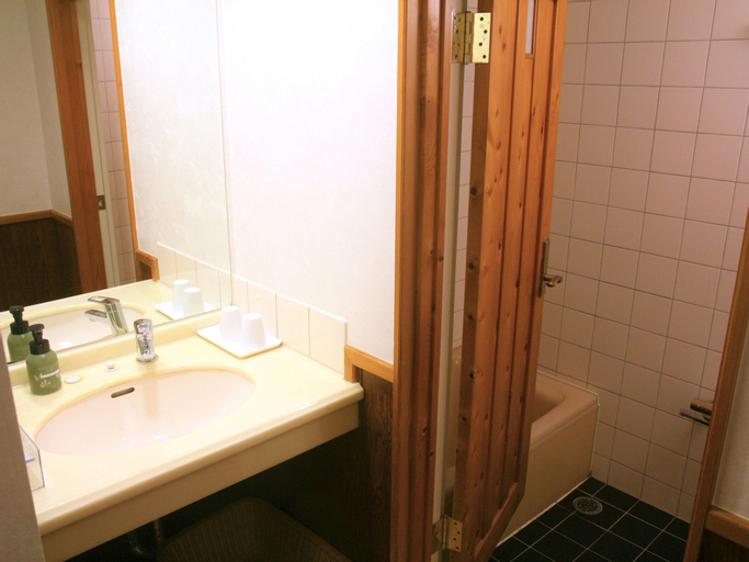 Bathroom 15