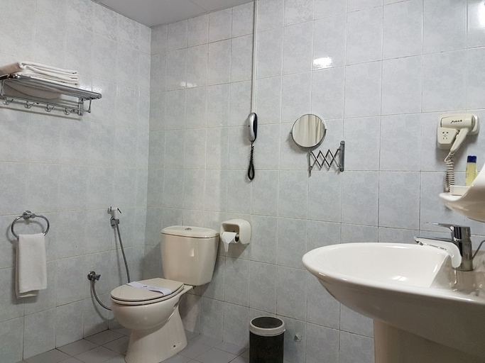 Bathroom 5, Nejoum Al Emarate, Sharjah City