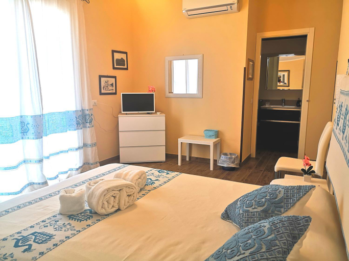 Others 4, Le Orchidee, Oristano