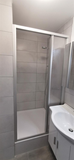 Others 2, Apartment außen Pfui innen Hui, Mönchengladbach