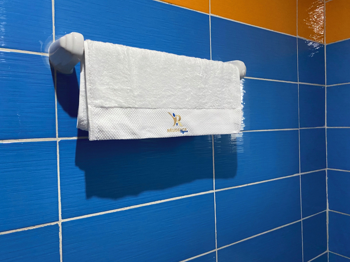 Bathroom, Résidence Regine, Wouri