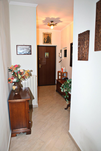Others 3, Mura Home Sorrento, Napoli