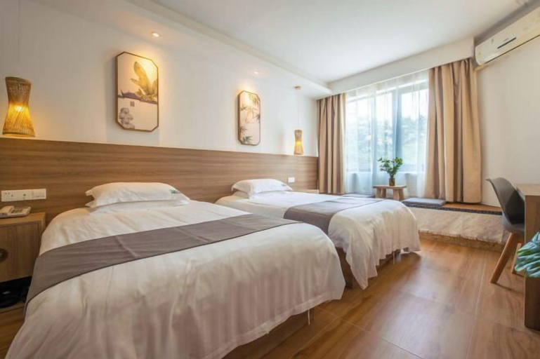 Bedroom 10