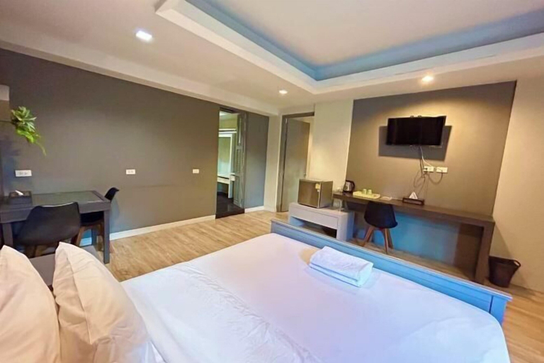 Bedroom 28