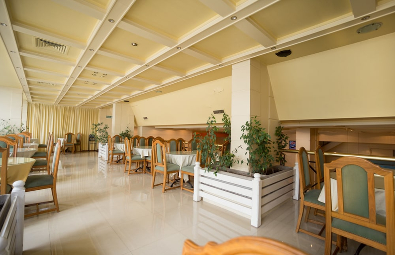 Food & Drinks 5, Hotel Versailles, General Pueyrredón