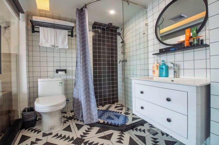 Bathroom 30