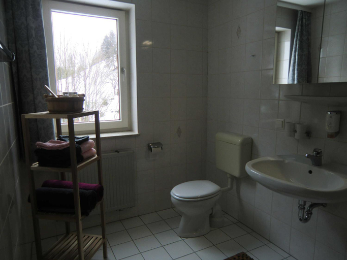 Bathroom 3, Haus am Wolfsbach, Osterode am Harz