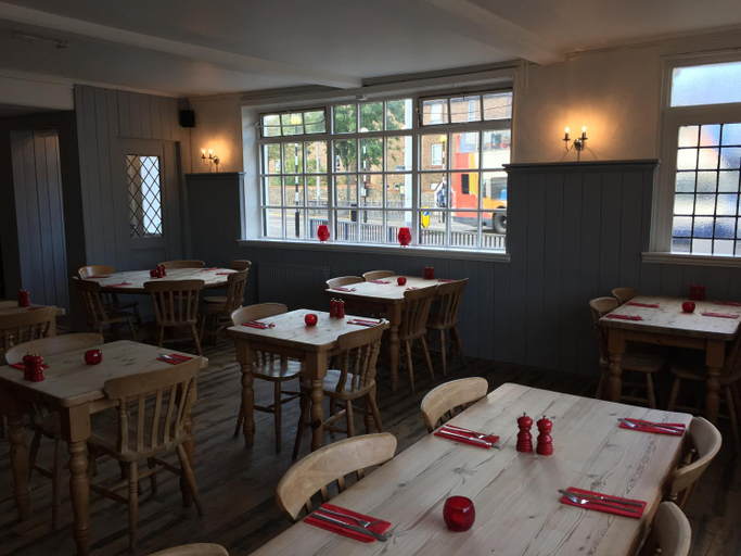 Food & Drinks 5, The Red Lion, Kent