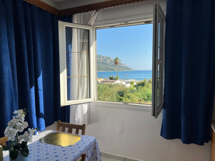 Others 4, Villa Magda., Ionian Islands